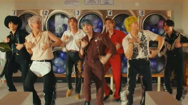 BTS surpreende e lança clipe de “Permission to Dance”