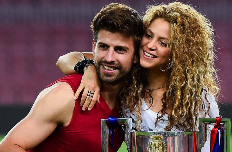 Shakira confirma, por meio de comunicado, que está se separando do craque Piquet