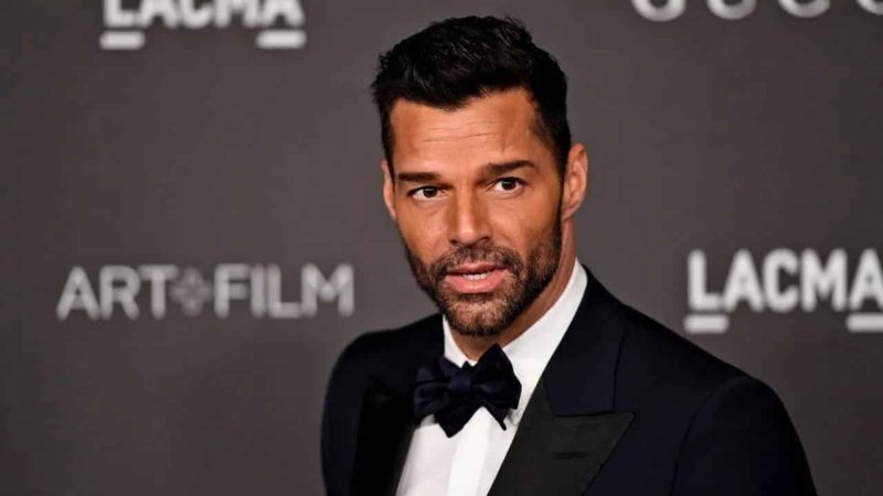 Ricky Martin processa sobrinho em R$ 105 milhões por acusações de abuso e incesto