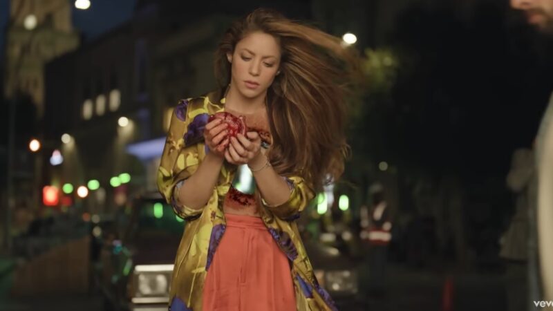 A parceria de Shakira com Ozuna, “Monotonía”, ultrapassa 55 milhões de visualizações no YouTube