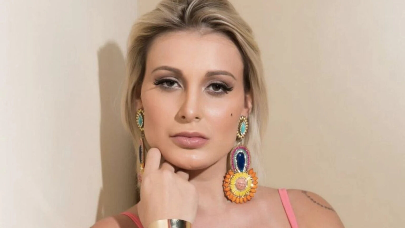 Exclusivo Andressa Urach Vai à Justiça E Pede R 100 Mil Por Danos