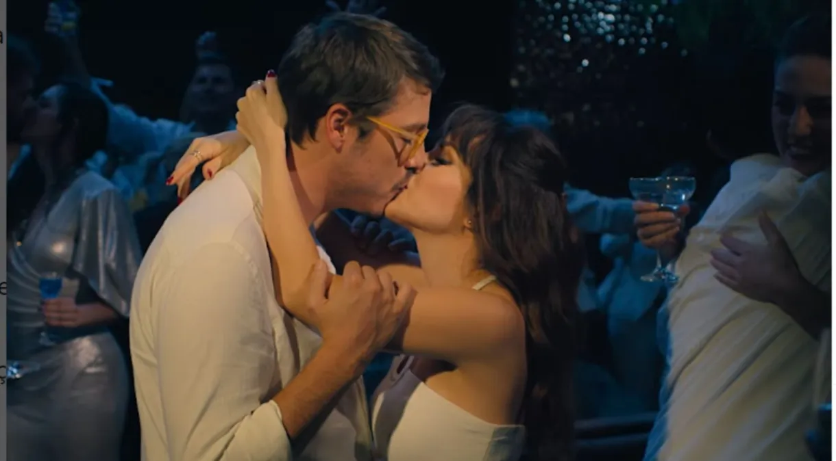 Fábio Porchat revela combinado com Sandy para gravar cenas de beijo em  'Evidências do amor'