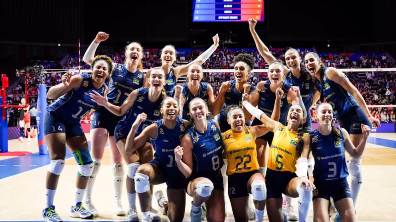 Zé Roberto anuncia a primeira lista de convocadas para o Sul-Americano de Vôlei