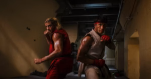 Street Fighter é uma galhofa deliciosa que entende o espírito dos jogos (Imagem: Reprodução)